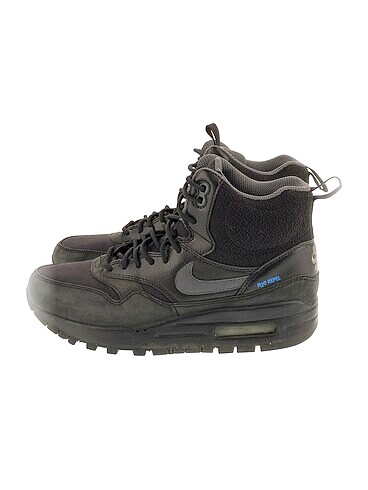 Nike Spor Ayakkabı %70 İndirimli.