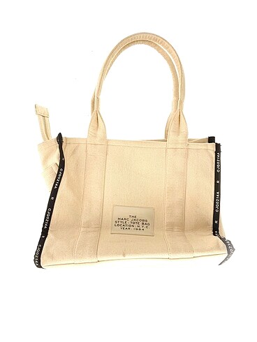 Marc Jacobs Marc Jacobs Çapraz Çanta %70 İndirimli.