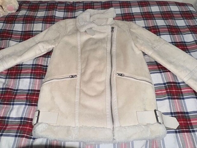 Pull and Bear Kadın Mont