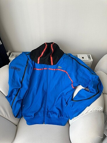 Lacoste mont