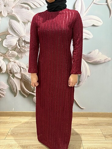 Diğer sade ve şık bordo abiye