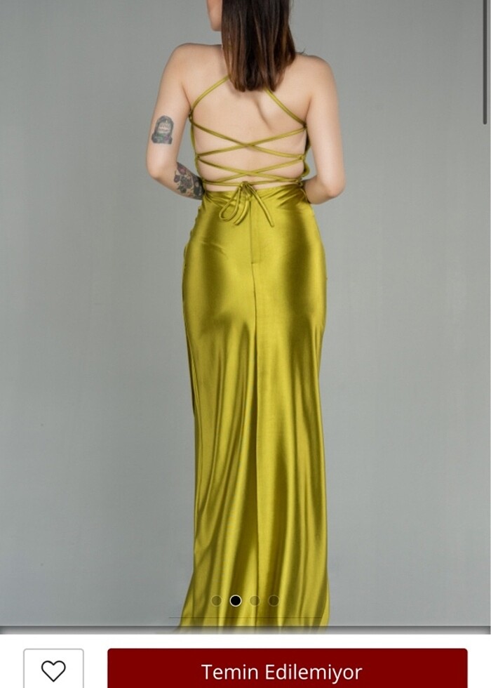 Sırt detaylı uzun saten abiye - Görsel 3