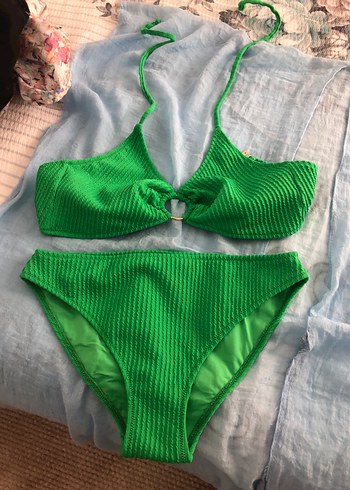 Yeşil Örgü İpli Bikini Takımı