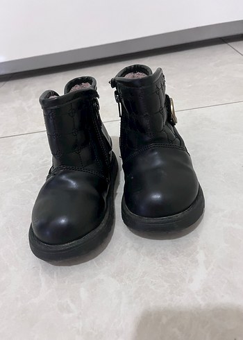 Kız Çocuk Siyah Tokalı Biker Çizme - Görsel 2