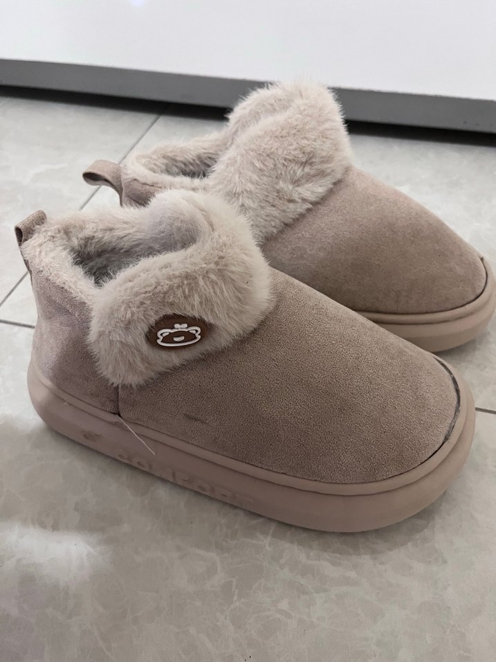 Kız Çocuk Bej Kürklü Sıcak Terlik - Görsel 2