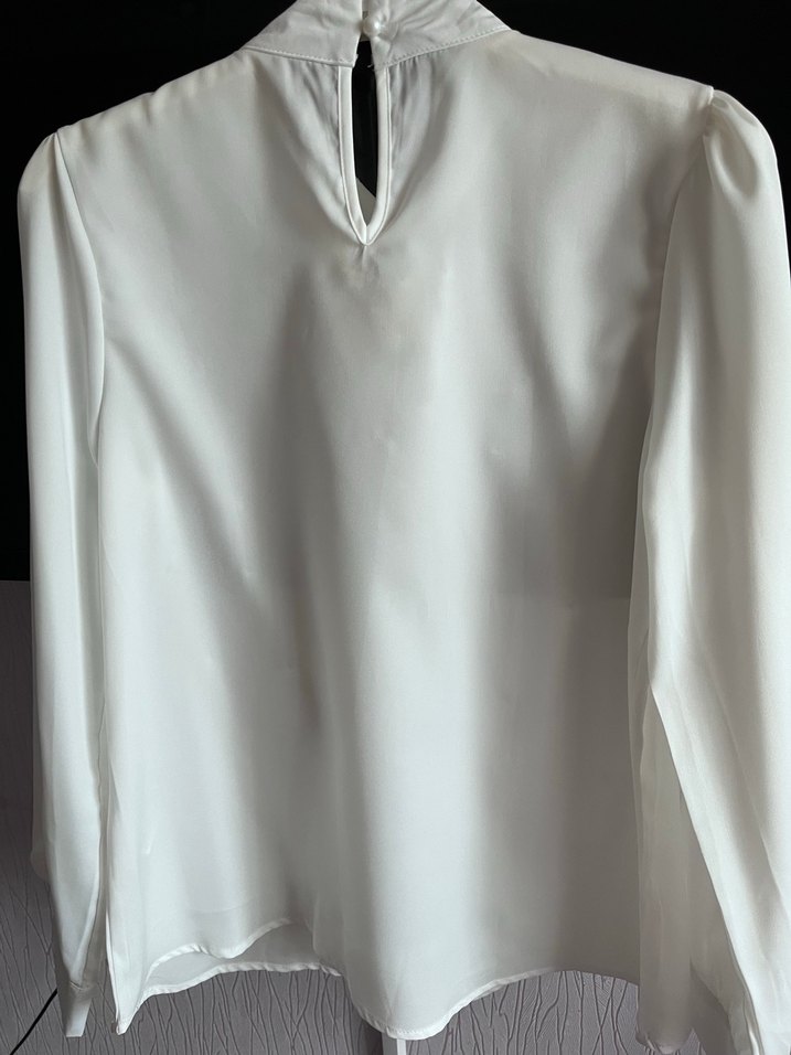 İnci İşlemeli Beyaz Kadın Gömlek - Görsel 2