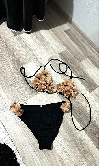 Diğer Bikini ekru çiçek detaylı
