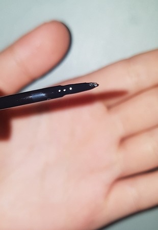 Farmasi eyeliner