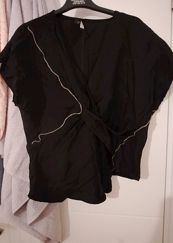 Siyah V Yaka Drapeli Kadın Bluz - Görsel 3