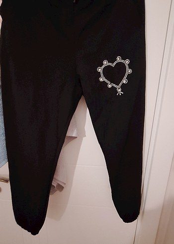 Onu açık kalp detayli Eşofman takim şık ve guzeldir kapşonlu - Görsel 2