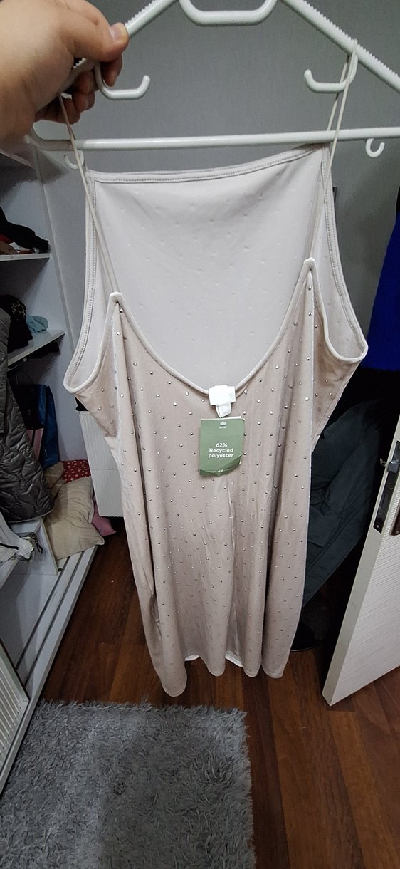 Bej V Yaka taşli ip askili Gecelik - Görsel 3