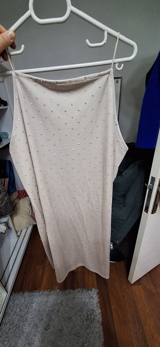 Bej V Yaka taşli ip askili Gecelik - Görsel 4