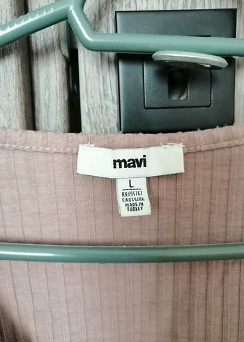 V Yaka Uçları Pliseli Bej Kadın Bluz - Görsel 5