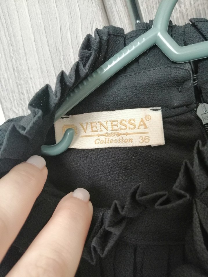 Piliseli Siyah Uzun Kollu Uzun Elbise - Görsel 3