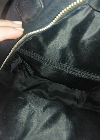Siyah Deri Fermuarlı Kadın Sırt Çantası - Görsel 3