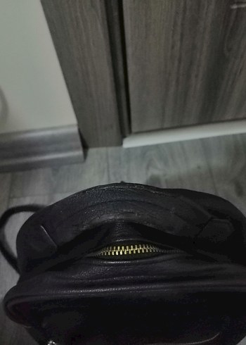 Siyah Deri Fermuarlı Kadın Sırt Çantası - Görsel 6