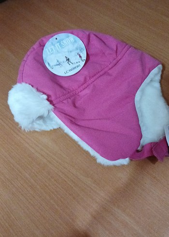 LC Waikiki Pembe Kapüşonlu Kürklü Nakışlı Bere