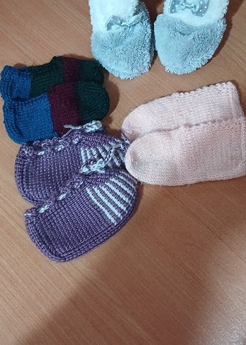 Kız Bebek Örgü Patikler Seti