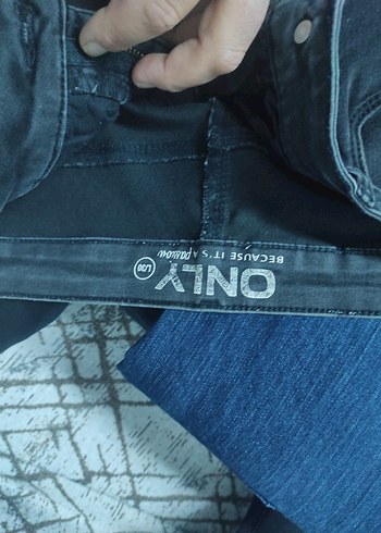 Gri Düğmeli Kadın Midi Kot Pantolon - Görsel 4