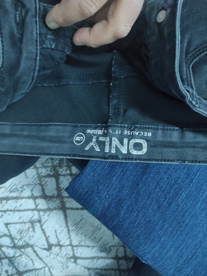 Gri Düğmeli Kadın Midi Kot Pantolon - Görsel 4