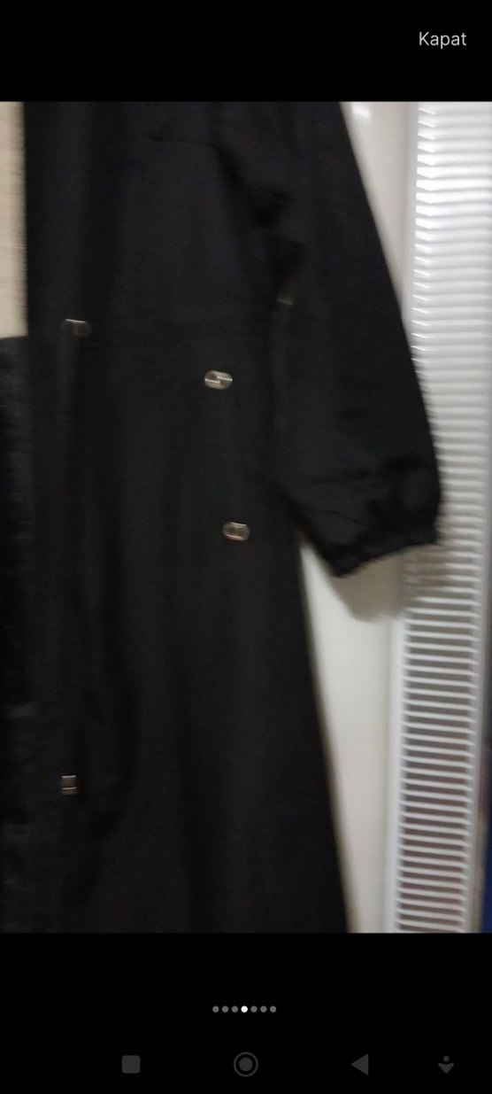 Uzun Siyah Düğmeli Kadın Palto - Görsel 4