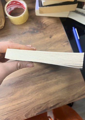 Sarı Yüz - R.F. Kuang - Görsel 4