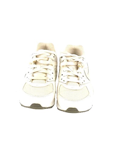 38 Beden Nike Spor Ayakkabı %70 İndirimli.