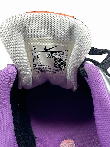 38 Beden çeşitli Renk Nike Spor Ayakkabı %70 İndirimli.