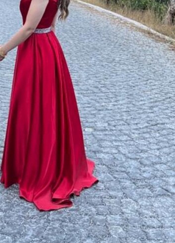 Kırmızı abiye 