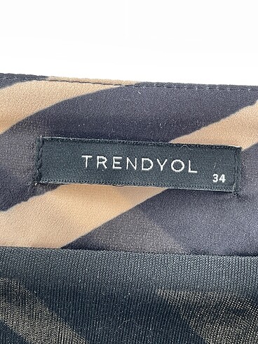 34 Beden çeşitli Renk Trendyol & Milla Midi Etek %70 İndirimli.