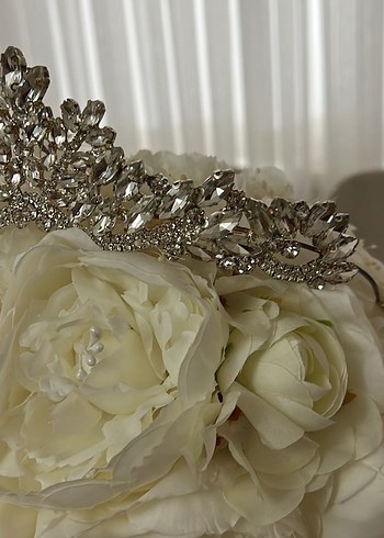 Beyaz Işıltılı Modern Klasik Gelin Tacı - Görsel 3