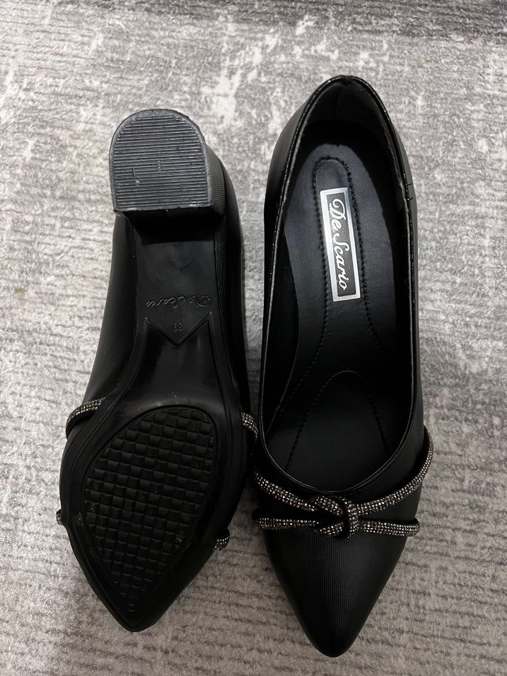 Siyah Parlak Tokalı Kadın Topuklu Ayakkabı - Görsel 3