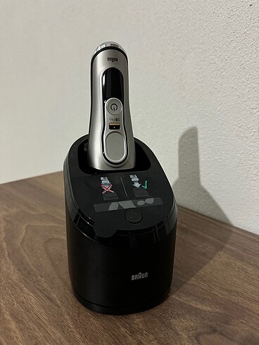BRAUN S9 PRO