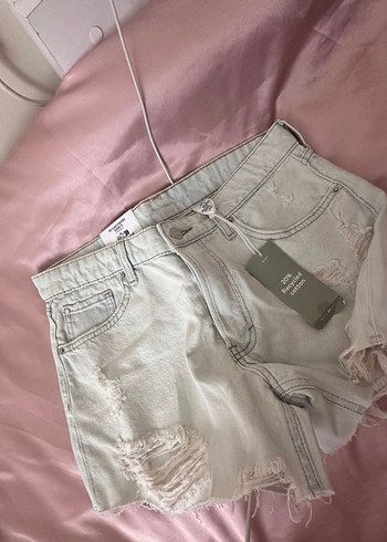 H&M Gri Mini Denim Şort, H&M etiketli şort