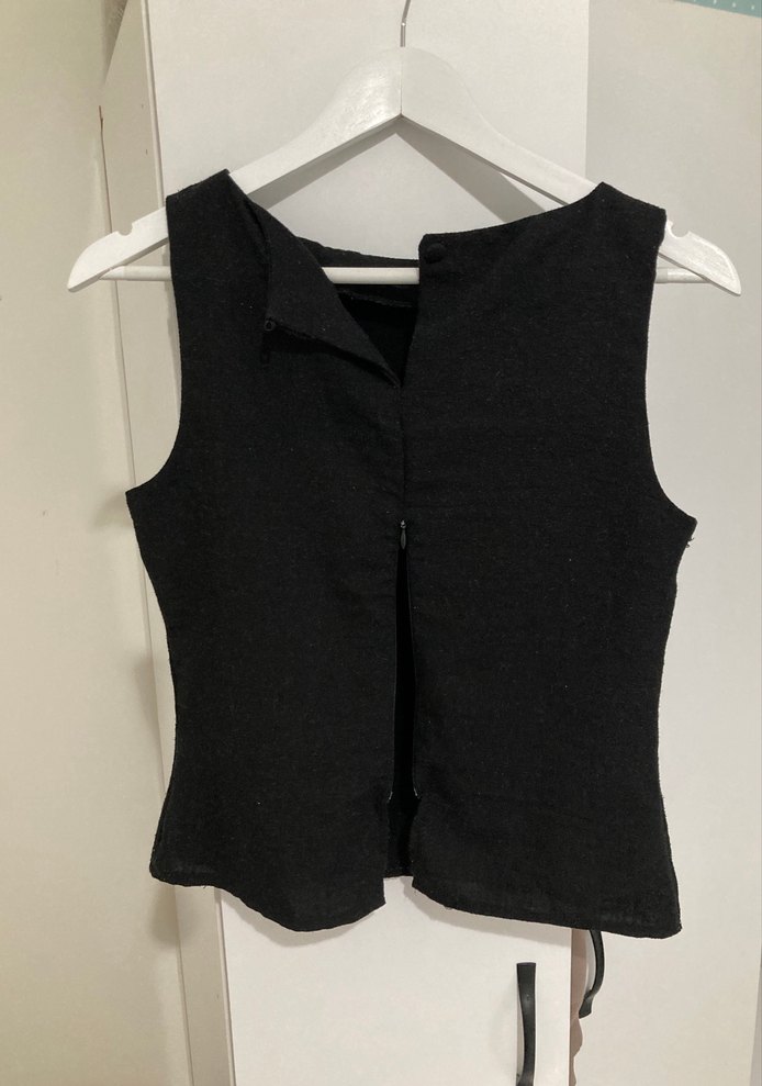 Siyah Keten V Yaka Kolsuz Kadın bluz - Görsel 3