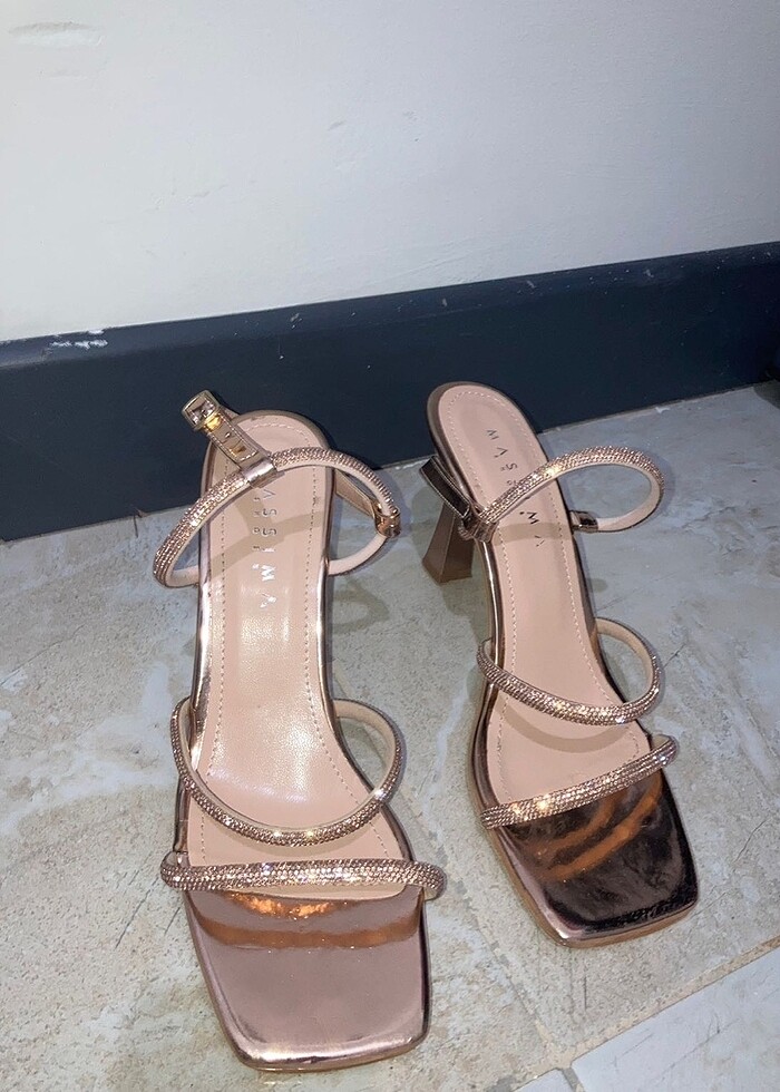 Şık topuklu ayakkabı - Görsel 2