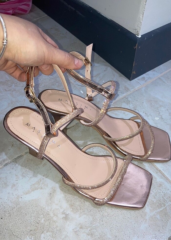 Şık topuklu ayakkabı - Görsel 3