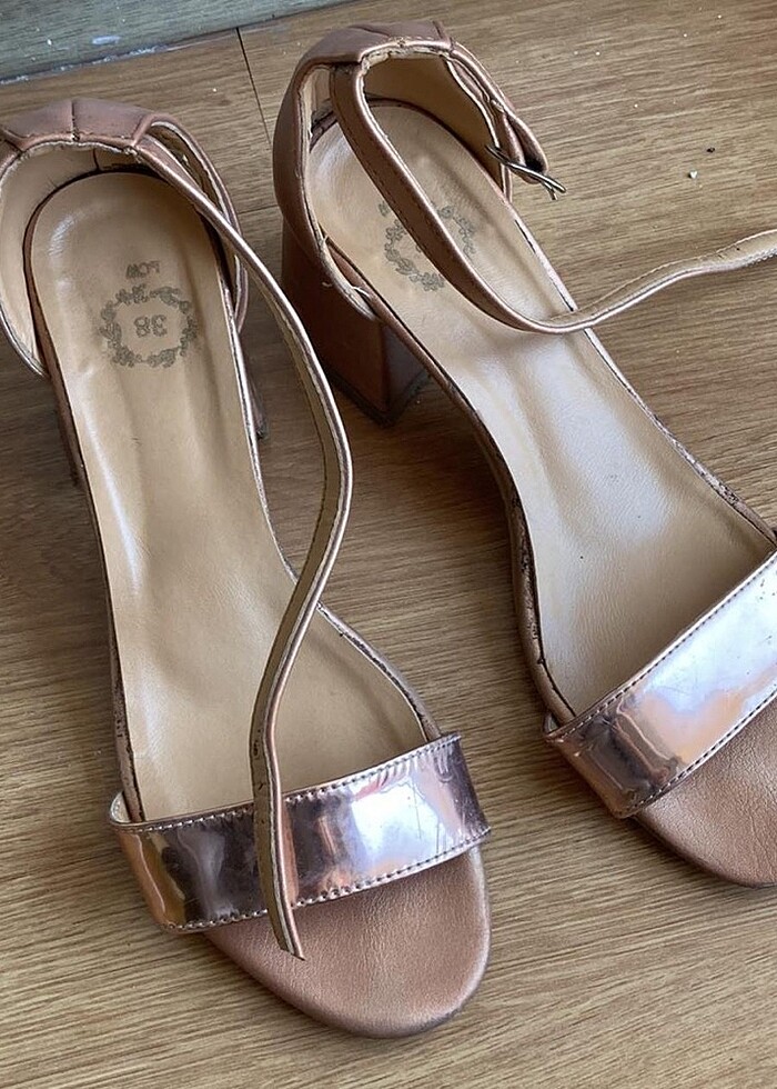 Günlük ya da abiye ayakkabı - Görsel 2