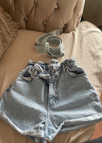 Gri Kadın Kemerli Kısa Kot Şort - Görsel 3