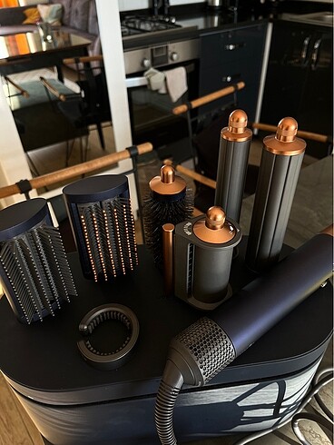Dyson airwrap