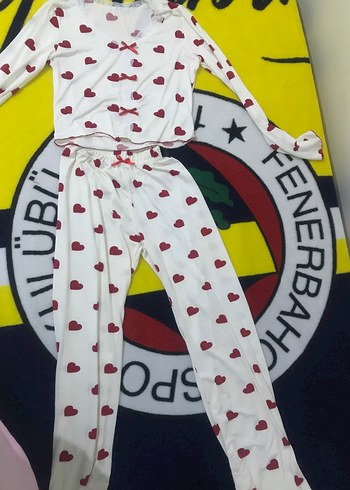 Beyaz Kalp Desenli Uzun Kollu Kadın Pijama Takımı