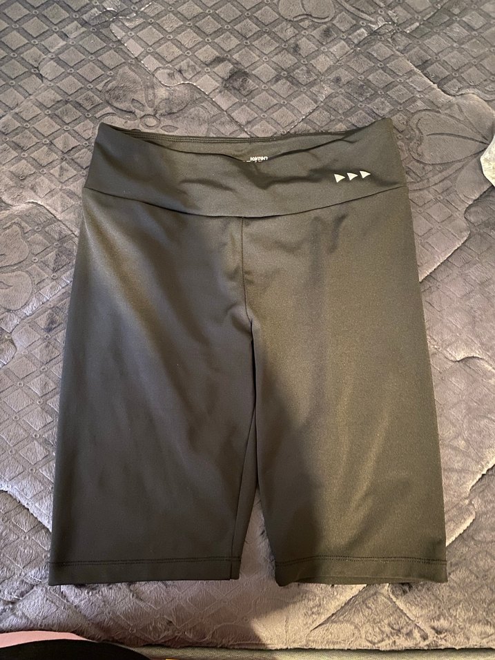 Siyah Midi Spor Şort - Görsel 3