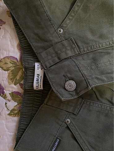 Pull and Bear Pul and bear kargo pantolon