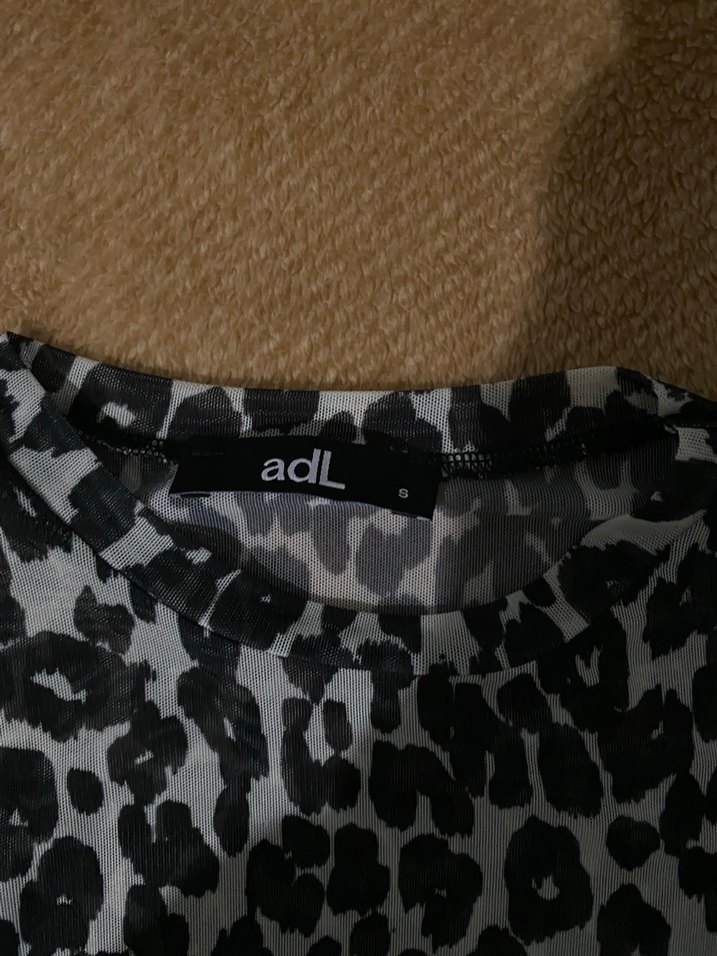 Gri Leopar Desenli Uzun Kollu Bluz - Görsel 3