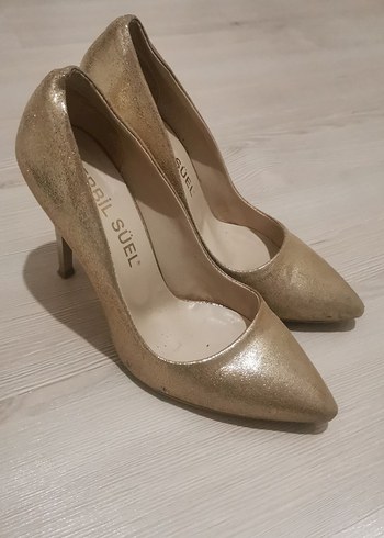 Altın Renkli Parlak Süet Stiletto - Görsel 3