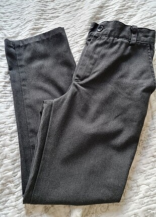 Okul pantolonu