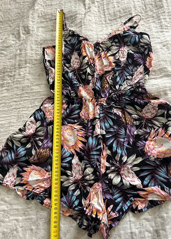 Çiçek Desenli Kadın Mini Tulum - Görsel 2