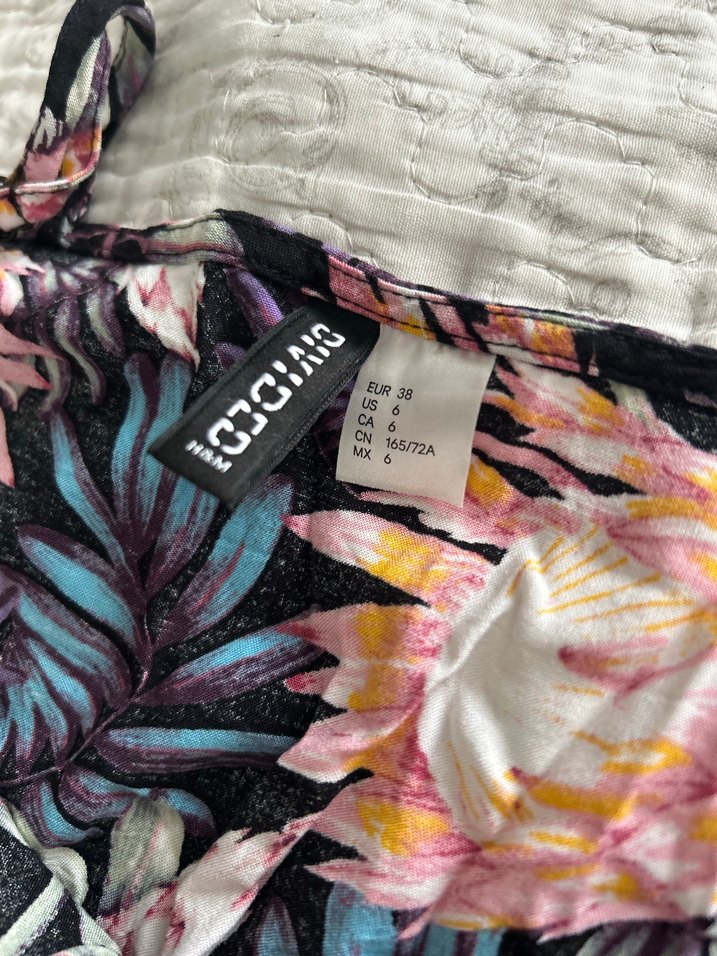 Çiçek Desenli Kadın Mini Tulum - Görsel 4