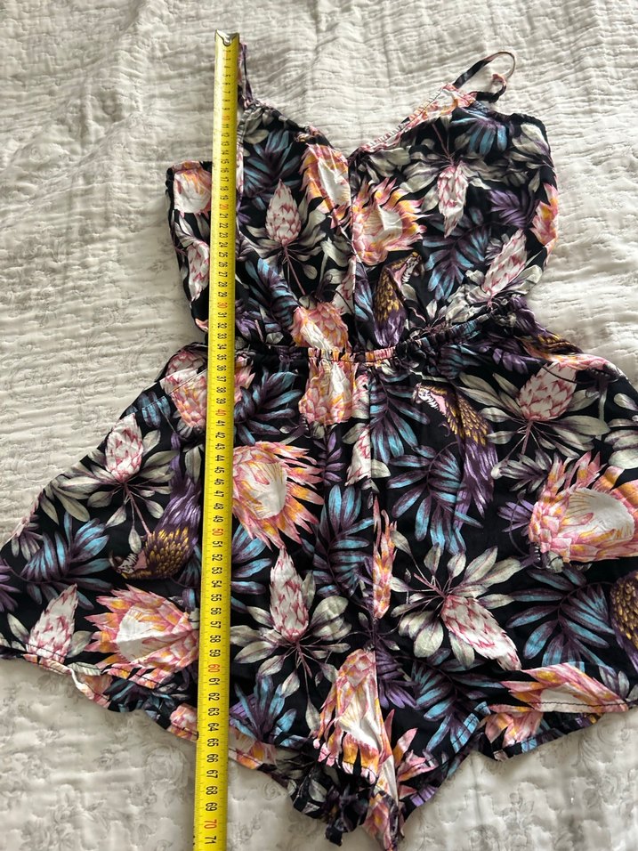 Çiçek Desenli Kadın Mini Tulum - Görsel 2