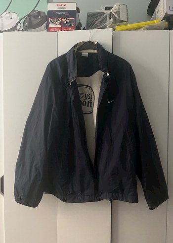 Nike Siyah Rahat Kesim Erkek Yağmurluk - Görsel 2